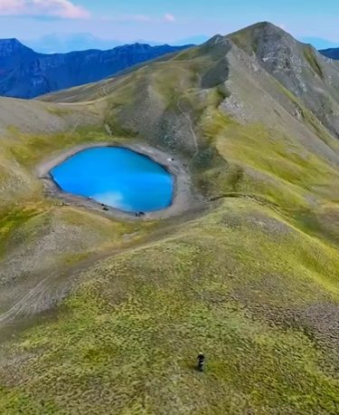 Liqeni i Malit të Gramozit si pikturë, Rama ndan pamjet: Beautiful Albania