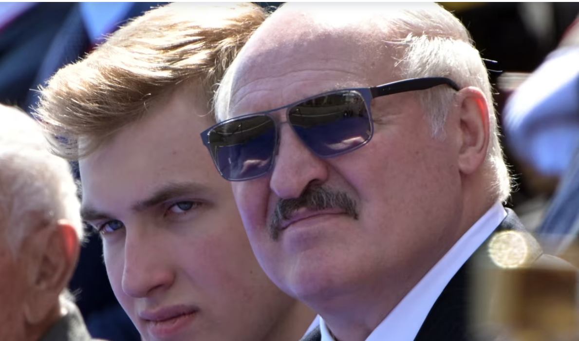 “Mbreti” njofton fundin e “mbretërimit” prej tre dekadash