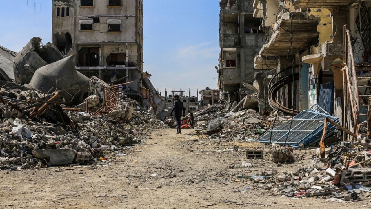 Mbrojtja Civile e Gazës ngre alarmin: Civilët po lëndohen dhe po humbin jetën nga pakot e ndihmës që hidhen nga ajri