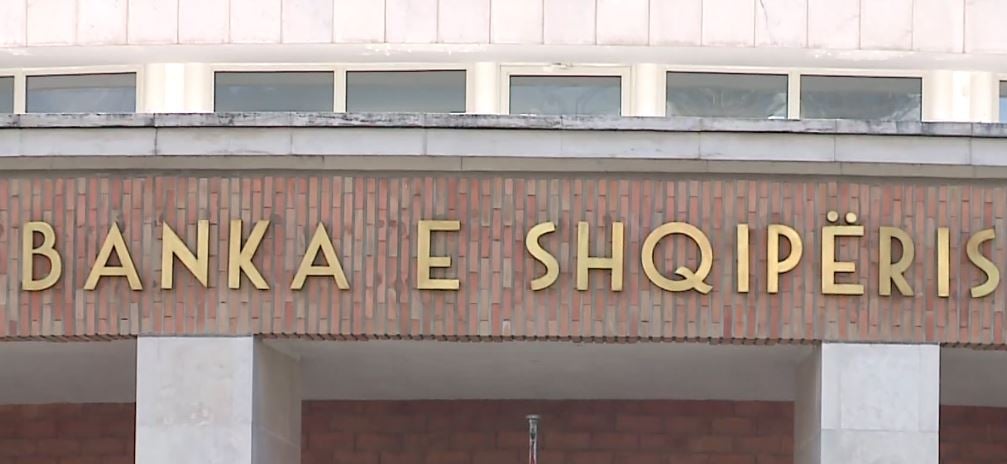 Më pak kredi turizmi e ndërtimi! Bizneset morën 19.1 miliardë lekë hua nga bankat, bujqësia vijon keqfinancimin