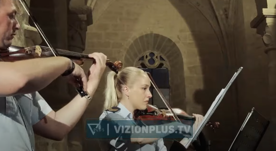 Meloditë shqiptare magjepsin Francën, orkestra e Forcave të Armatosura pjesë e Festivalit Ndërkombëtar të Muzikës Klasike