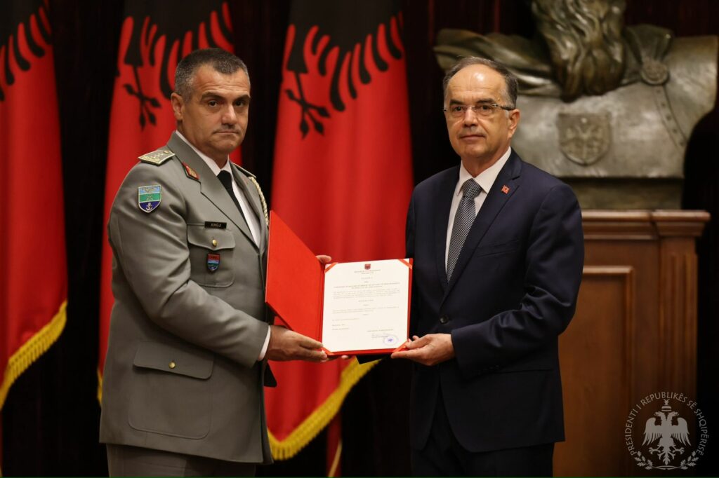 Merr mandatin e dytë, Begaj dekreton Arben Kingjin Shef të Shtabit të Përgjithshëm të Forcave të Armatosura