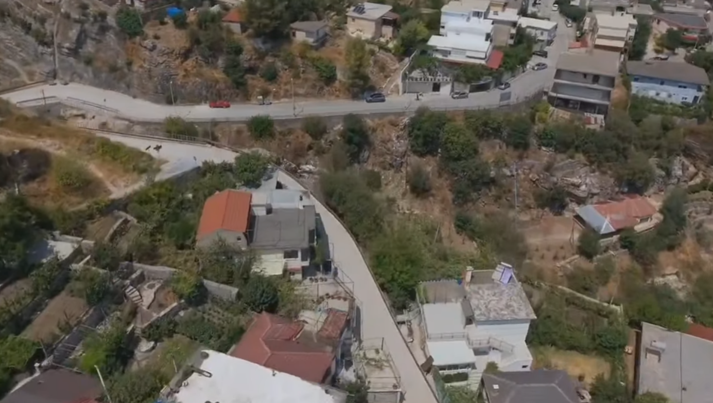 Ministrja Kumbaro ndan pamjet: Kthim në identitet i rrugëve me kalldrëm të Gjirokastrës