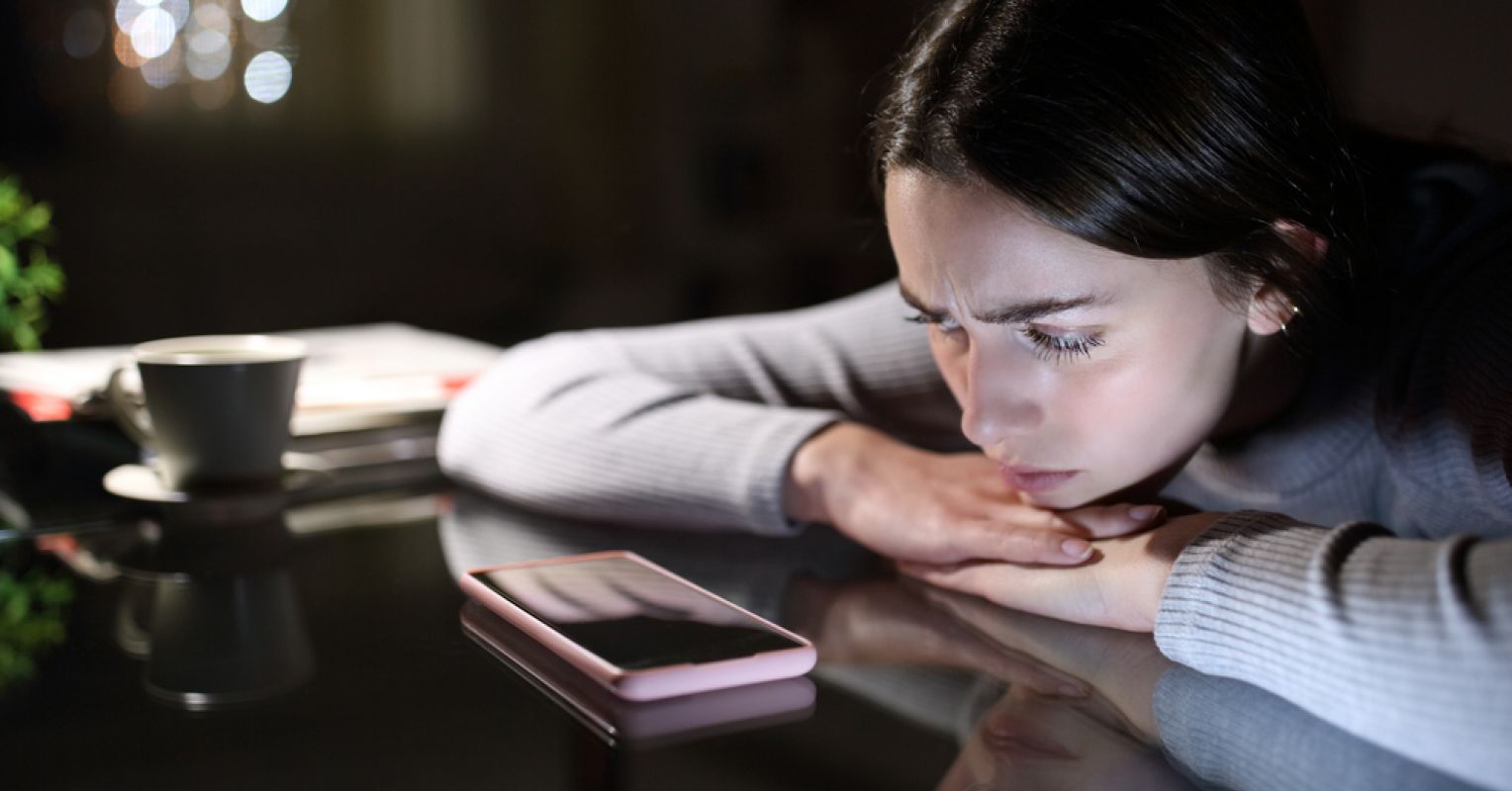 Mirë se erdhe 1984… provoni ta imagjinoni veten pa internet…