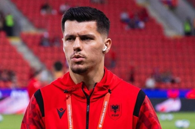 Mirlind Daku shënon dy gola në Rusi, emocionon me lotët për gjyshin e ndjerë