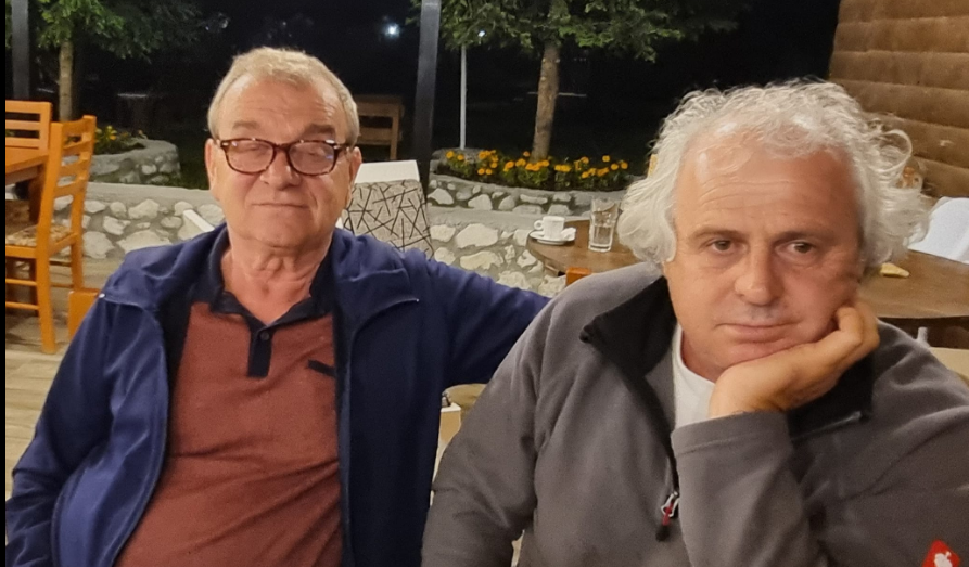 “Në pijetore unë jam ulur”, historia e dhimbshme e këngës së krijuar në burgun e Spaçit