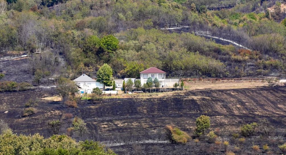 Nëntë vatra zjarri aktive dhe 23 të arrestuar për zjarrvënie në Kosovë