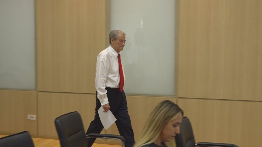 Nga partia te “non grata”, si ndryshoi kontrata e lobimit të PD në SHBA