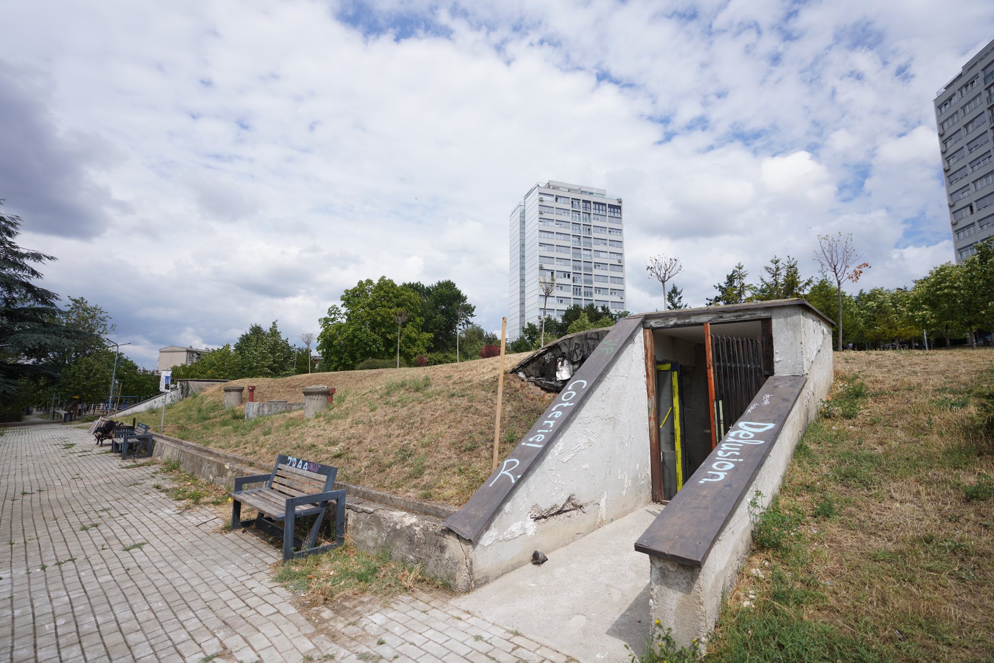 Nga Strehim në Frymëzim: Bunkeri i Ulpianës shndërrohet në qendër për art dhe kulturë