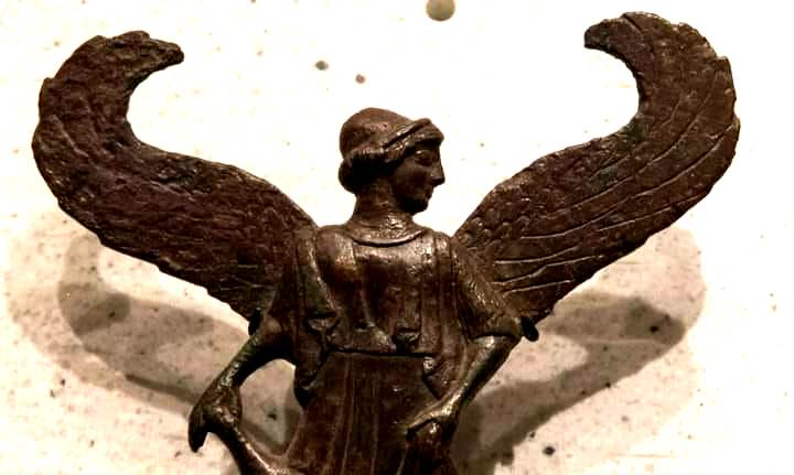 Nika (Nice) ishte perëndesha e fitores me krahë – fitore si në luftë ashtu edhe në konkurrencë paqësore