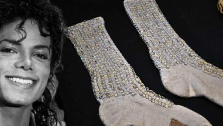 Një çorape e Michael Jackson shitet për 6,200 euro në ankand,trashëgimia që nuk zbehet kurrë
