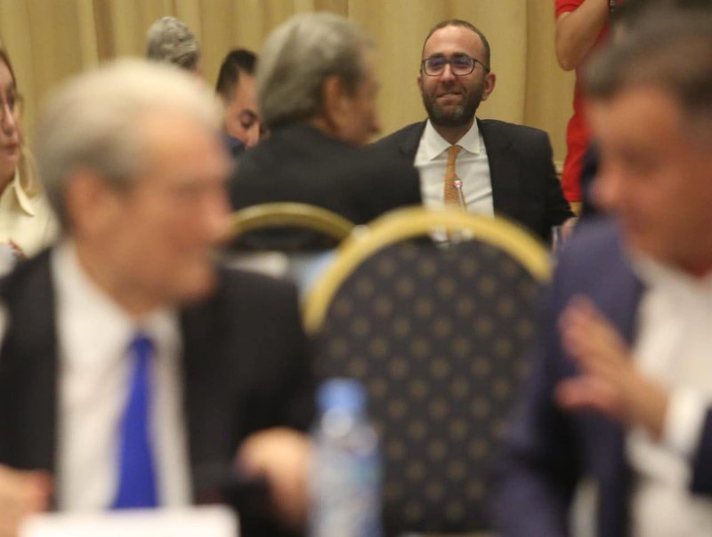 Një opozitë siç e do Edi Rama