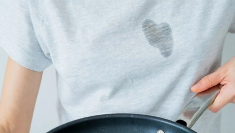 Njihuni me produktin që “zhduk” njollat e shkaktuara nga yndyra