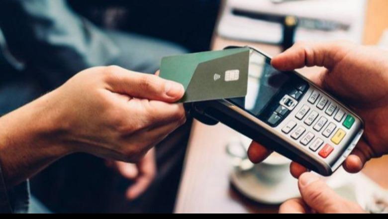 Numri i pagesave me kartë kalon për herë të parë tërheqjet e parasë cash në ATM, rritje me 42%