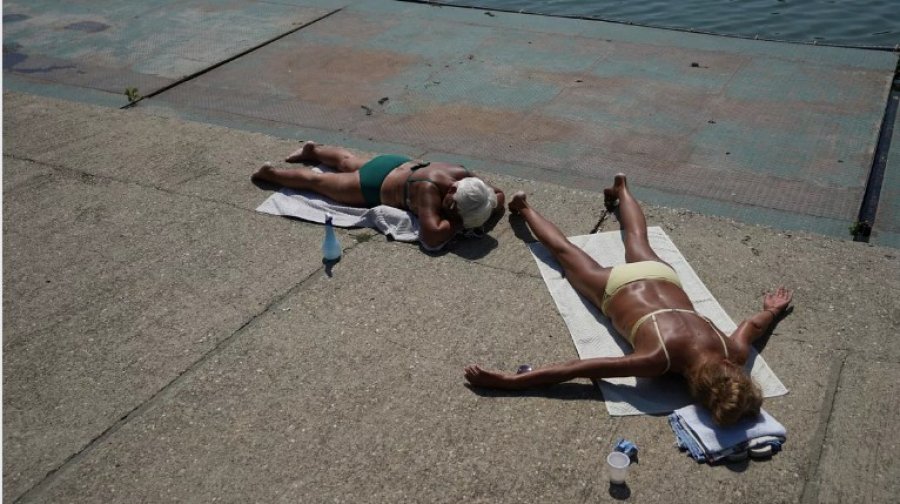 Nxehtësia ekstreme përfshin Evropën Jugore, lëshohet alarm i kuq