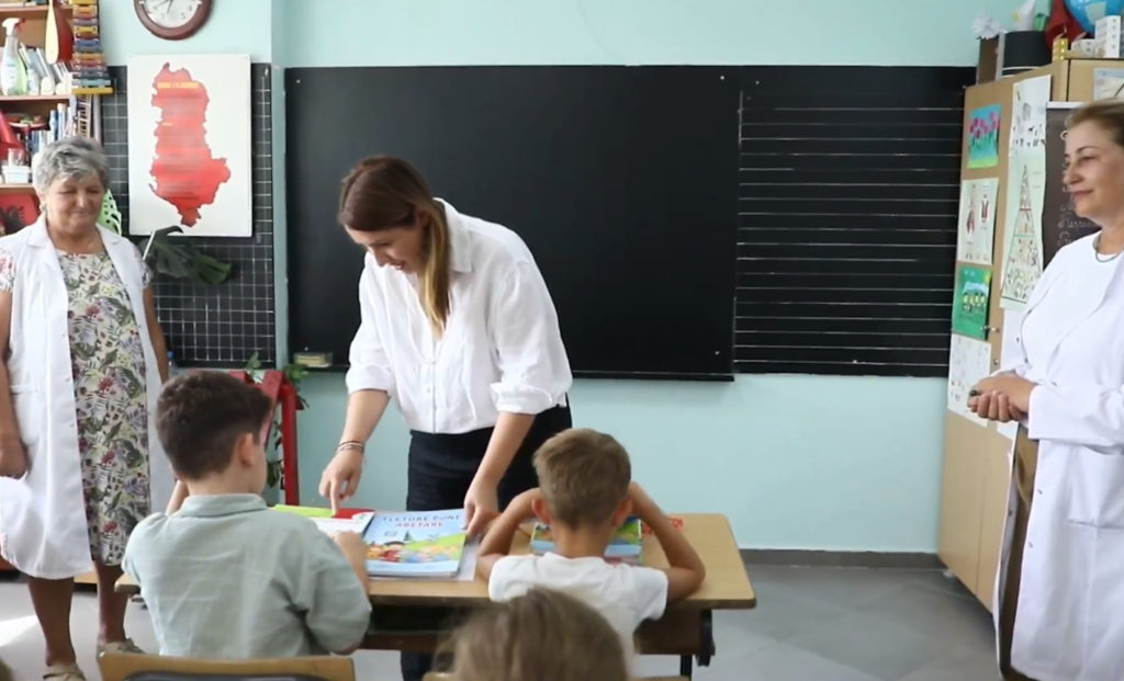 Nxënësit e klasës së katërt do të mësojnë bazat e Inteligjencës Artificiale