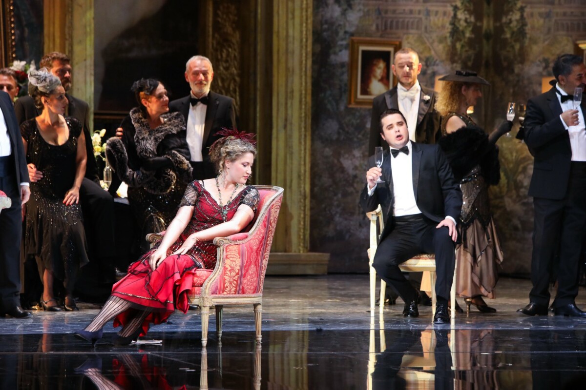 Opera “La Traviata” vepër e Verdit sipas vizionit të regjisorit Hugo de Ana premierë në Tiranë