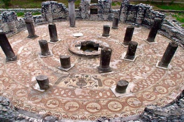 Pagëzimorja e Butrintit, një nga më të mëdhatë në Mesdhe