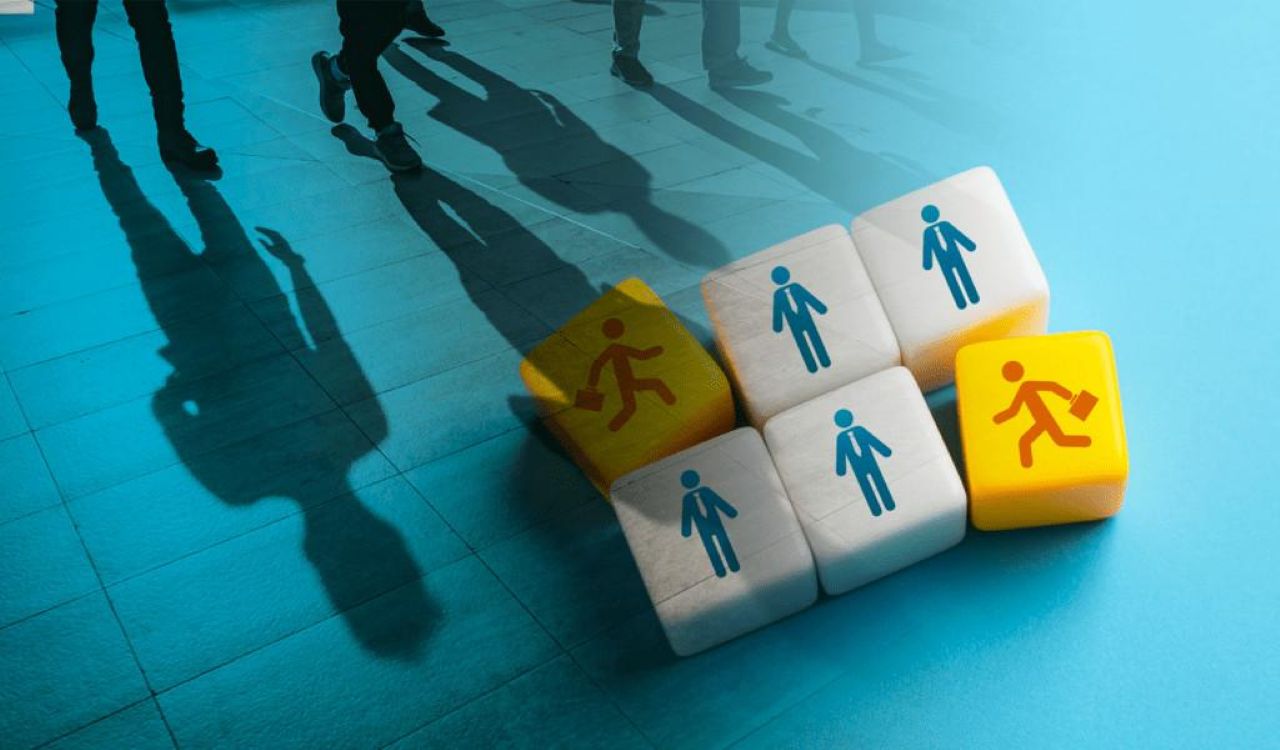 Paradoksi, papunësia, punësimi, dembelët dhe forca e punës, të gjitha me ulje