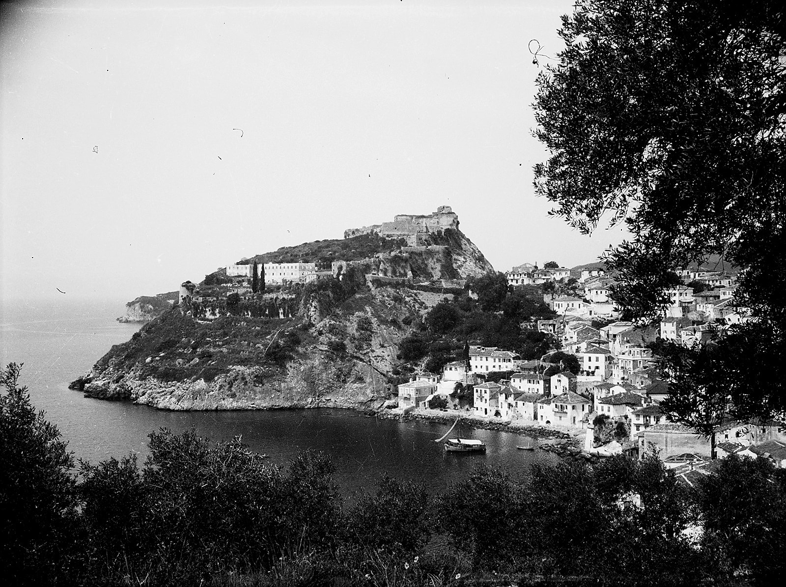 Parga – Fotografuar bukur dhe nga kënde të ndryshme prej gjeografit Ernst Nowack mes viteve 1930-1932