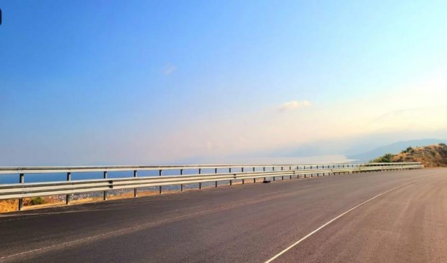 Pas 15 vitesh zvarritje, Rama reklamon asfaltin e rrugës Qukës-Qafë Plloçë! I kushtoi shqiptarëve dhjetra milionë dollarë