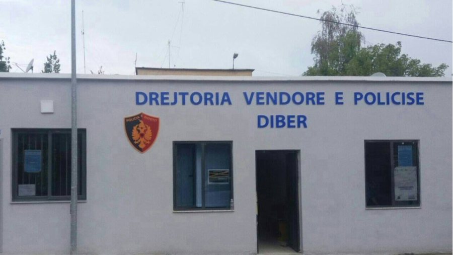 Plagosi me thikë nënën e tij pas një konflikti, arrestohet 26-vjeçari në Maqellarë