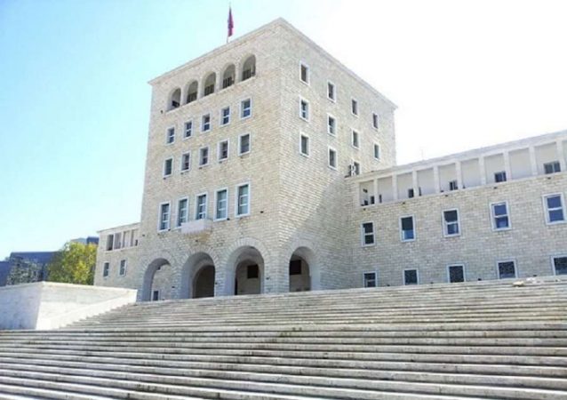 Plani 2025-2030/ Arsimi shqiptar drejt epokës digjitale, 6 miliardë lekë për investime në infrastrukturë, trajnime dhe kurrikula