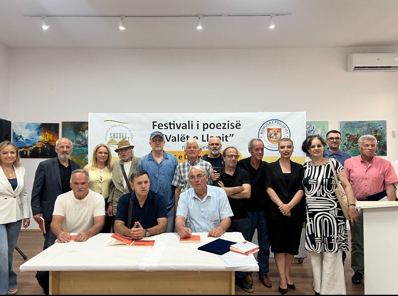 Poezia dhe dëshmia letrare në qendër të Festivalit “Valët e Llapit” në Podujevë
