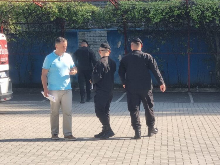 Policia del jashtë, ushtria zapton zyrat e News24