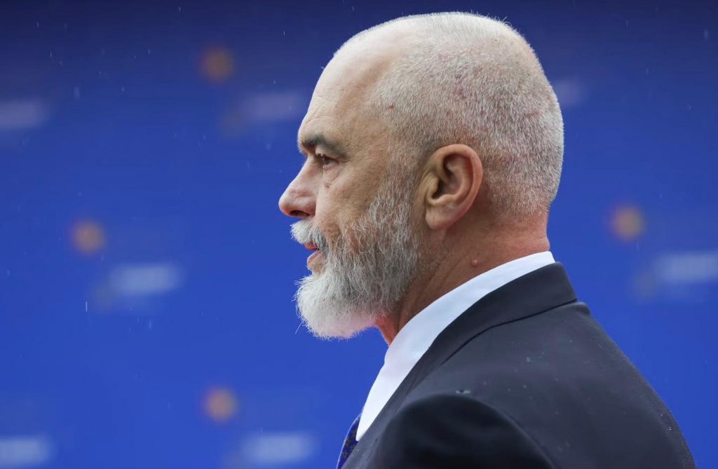 “Politico” artikull për Ramën: Ambicia për Shqipërinë pa para në dorë deri në 2030