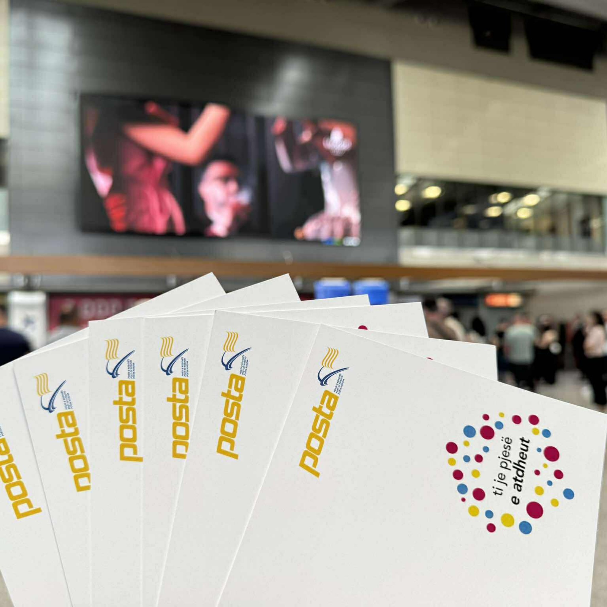 Posta e Kosovës mirëpret diasporën me pulla postare të vitit 2025