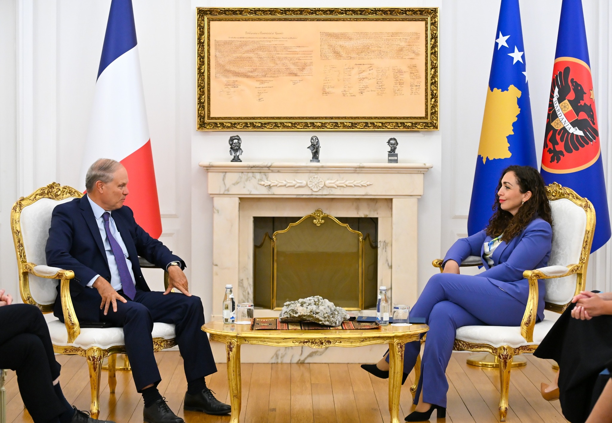 Presidentja Osmani: Mbështesim ndërtimin e urave të reja mbi Ibër, kërkojmë heqjen urgjente të masave ndaj Kosovës