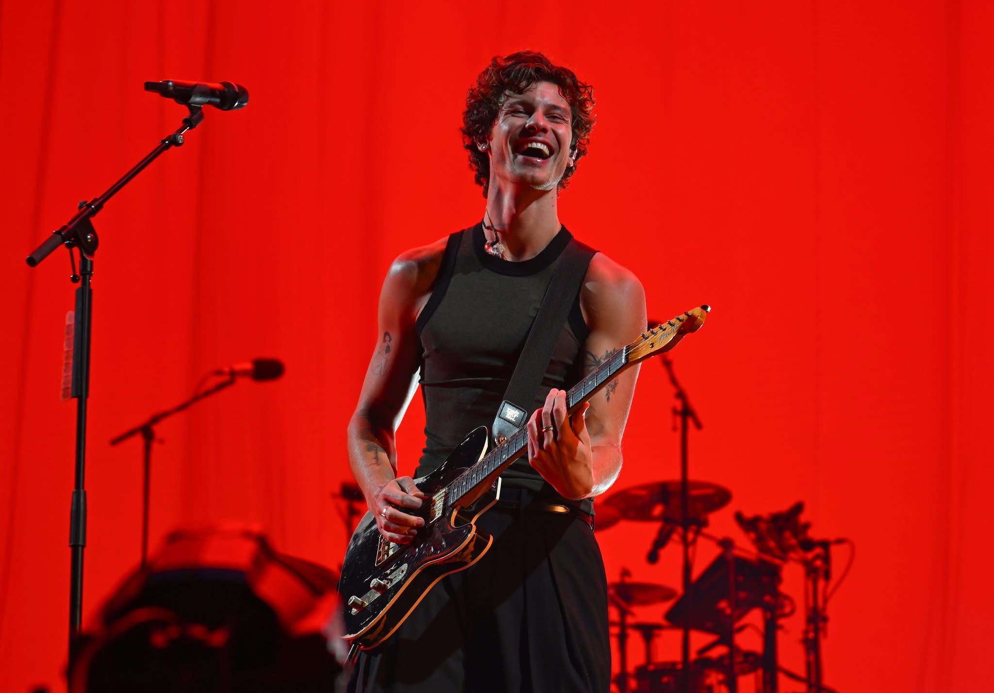 Prishtina nën magjinë e yllit Shawn Mendes, spektakël në natën e dytë të Sunny Hill