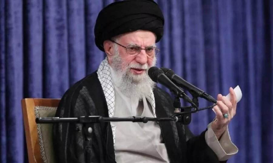 ‘Problemet tona janë të pazgjidhshme’/ Khamenei refuzon çdo negociatë të drejtpërdrejtë midis Iranit dhe SHBA