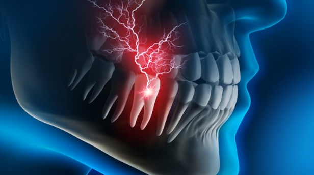 Psë dhëmbi dhemb më shumë gjatë natës?