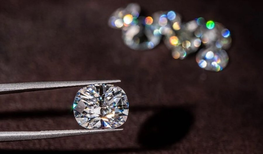 Pse shkencëtarët mendojnë se diamantet mund të ndihmojnë në identifikimin e kancerit që është përhapur