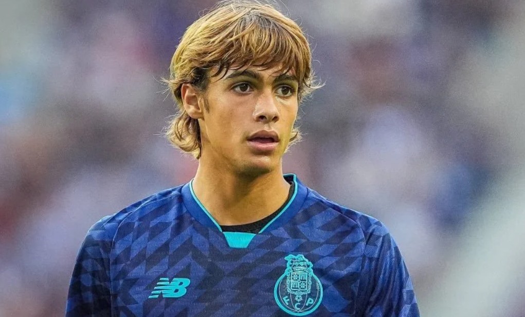 PSG bën gati goditjen e bujshme në merkato. 70 milionë euro për një 18-vjeçar