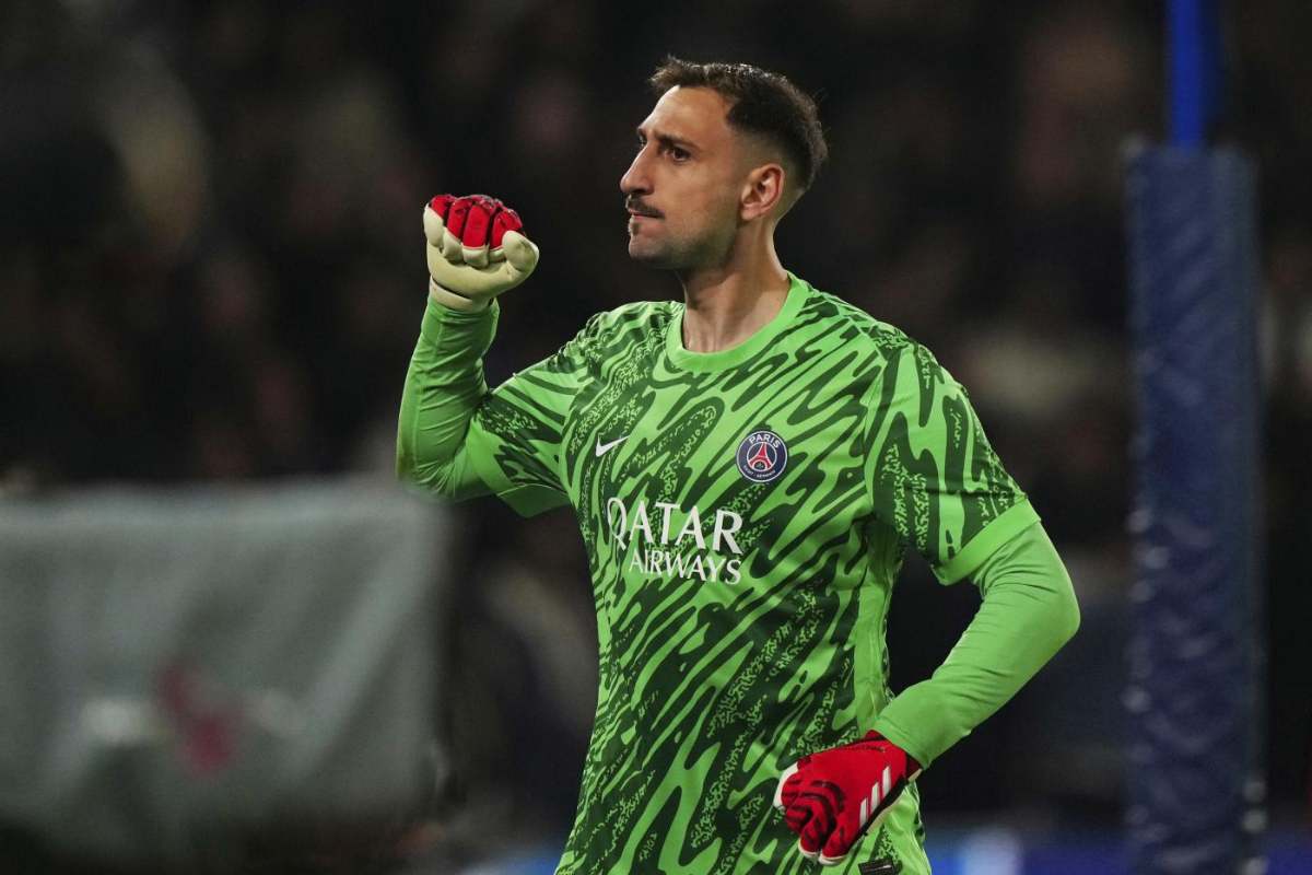 PSG pranon ofertën e City për Donnarumma, portieri italian transferohet në Premier League për 30 mln euro