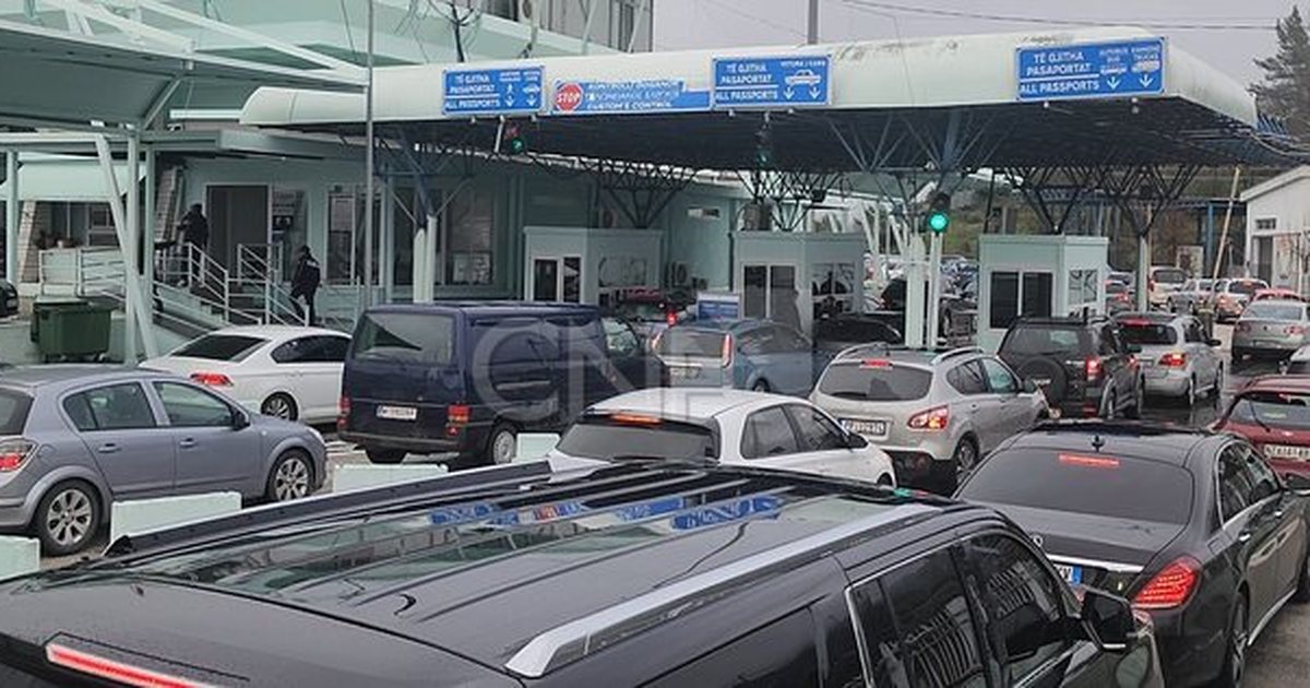 Pushimet mbaruan, shqiptarët po largohen! Fluks i lartë në dalje të Kakavijës