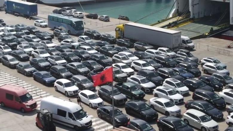 Pushuesit ‘dynden’ në Portin e Durrësit/ Ja shifrat marramendëse të hyrje-daljeve, nga turistët por jo vetëm…