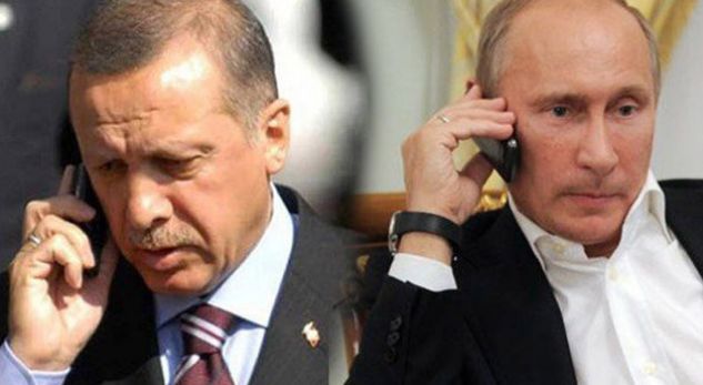 Putin bisedon me Erdogan, presidenca turke: Turqia mbështet përpjekjet për paqe në Ukrainë