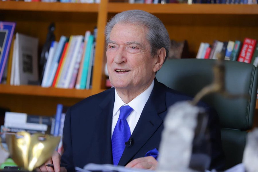 ‘Që të kesh etikë duhet të kesh moral!’/ Berisha ndan videon: Gazetari i gozhdon kriminelët elektoral!