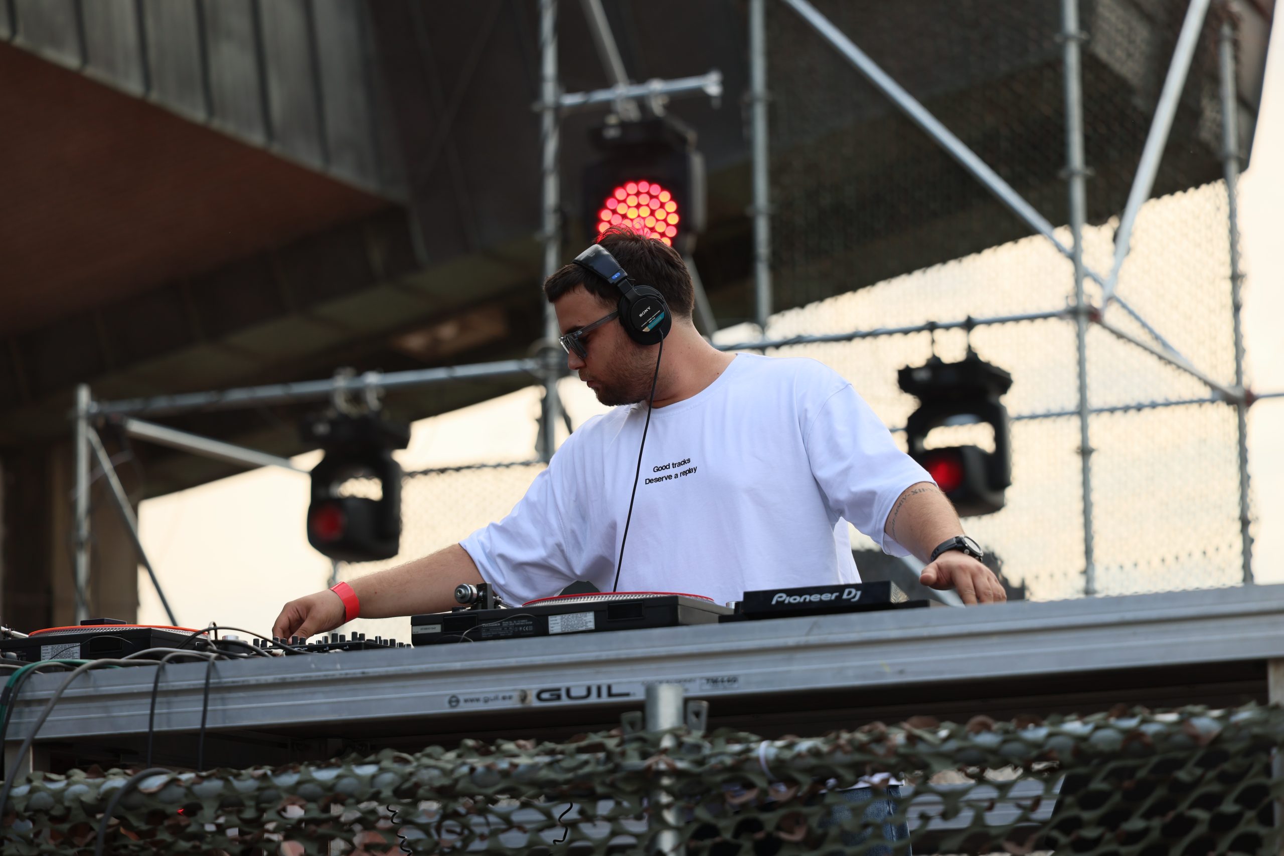 RAVE mbyll verën me një super-eveniment në Prishtinë