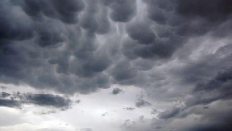 Reshje shiu në zonat malore e juglindje/ Ja ndryshimet dhe kapriçot e vazhdueshme të motit, ditën e sotme