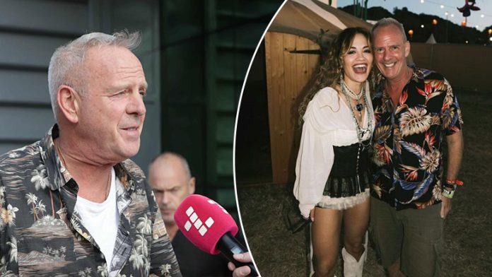 Rita Ora shpërndan intervistën e Fatboy Slim në Kosovë dhe i uron sukses për performancën: Mirësevjen në vendlindjen time mik