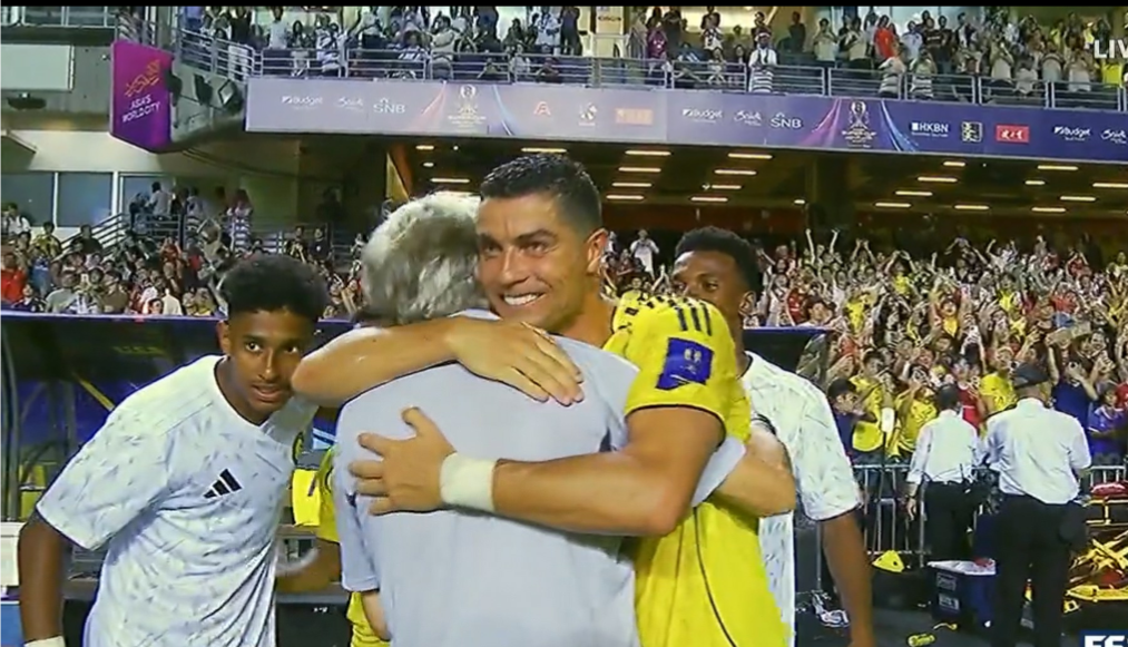 Ronaldo jep asist dhe shkon në finale, eleminon Mitajn me një lojtar më pak