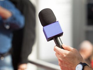 “Rrezik për lirinë e fjalës”/ Shoqatat e gazetarëve kundër kodit të ri penal