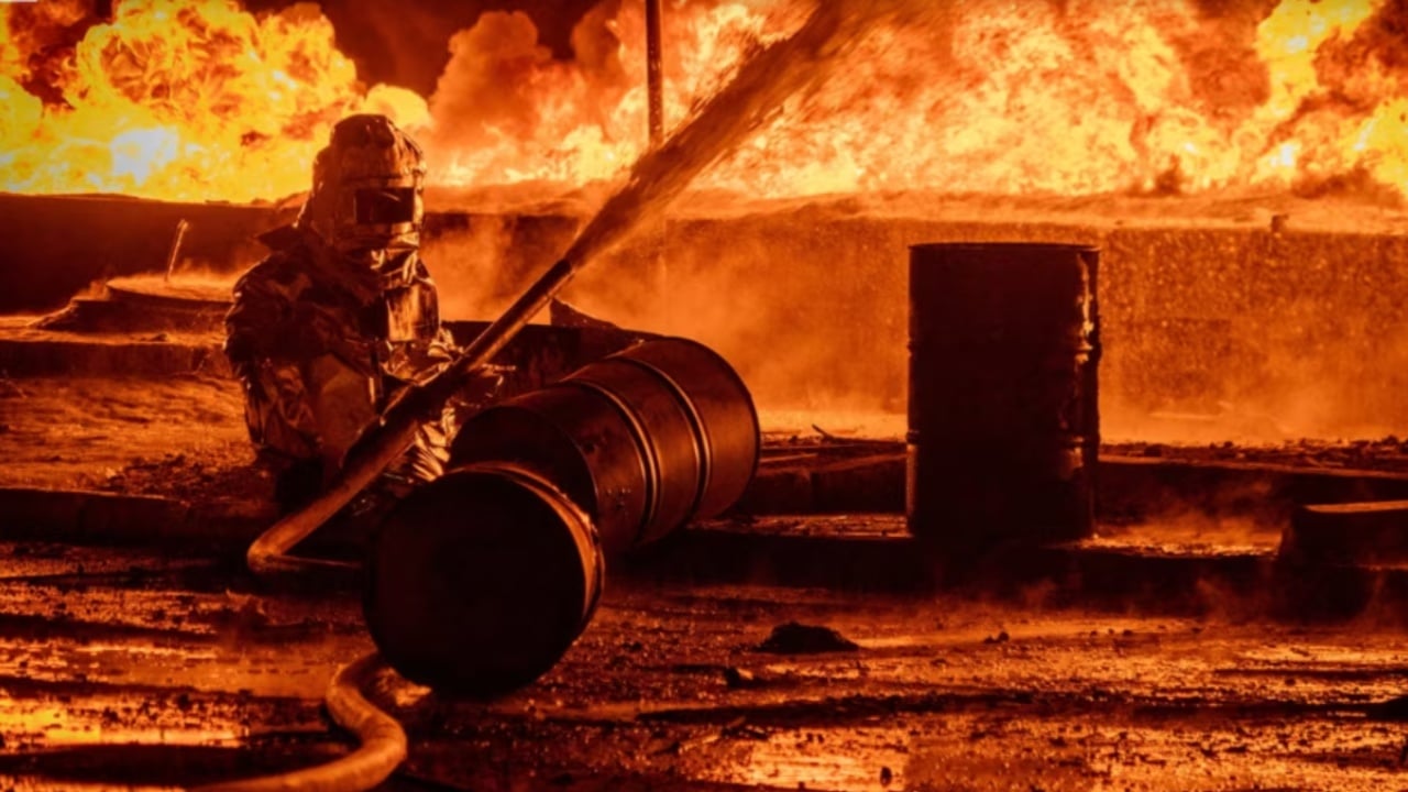 Rusia godet rrjetin energjetik të Ukrainës, mijëra banorë në mes të errësirës