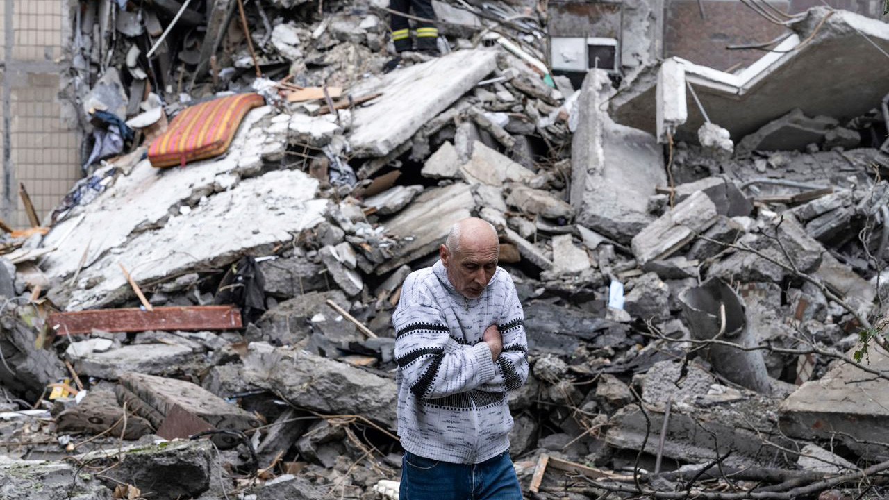 Samiti Trump-Putin në Alaskë, a po përgatitet Ukraina për një “disfatë të ngadaltë”?