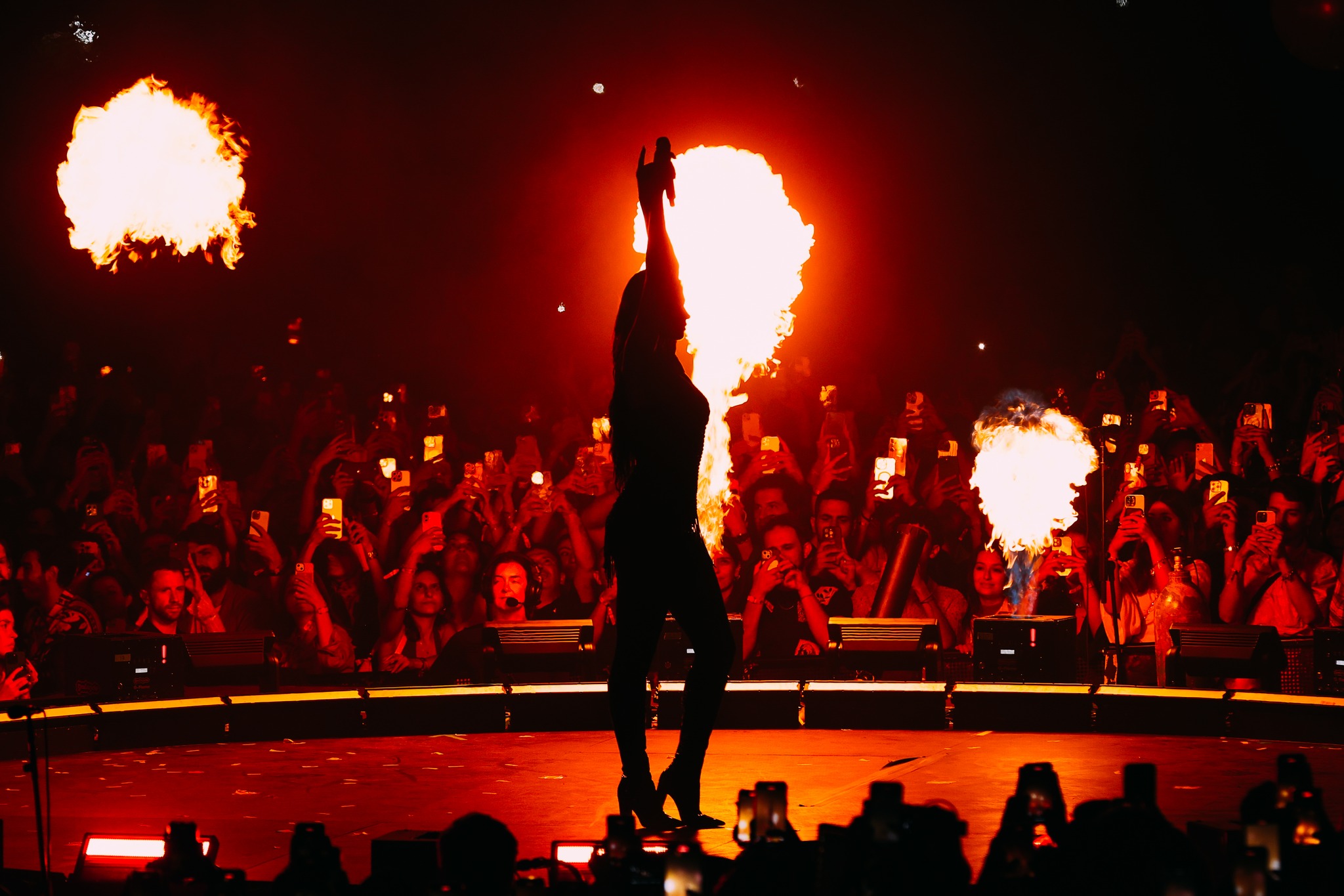 Shawn Mendes ndez natën, Mochakk sjell afterparty-n: Ja çfarë pritet sonte në Sunny Hill Festival